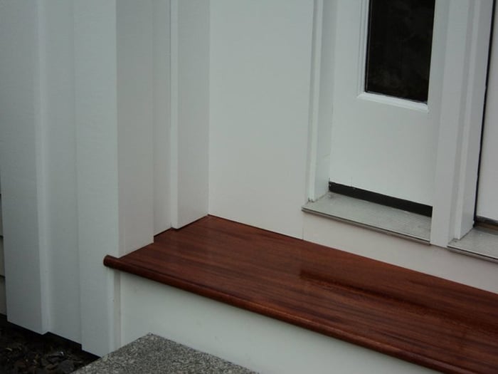 New-front-step-in-African-Mahogany-w_3-coats-of-oil